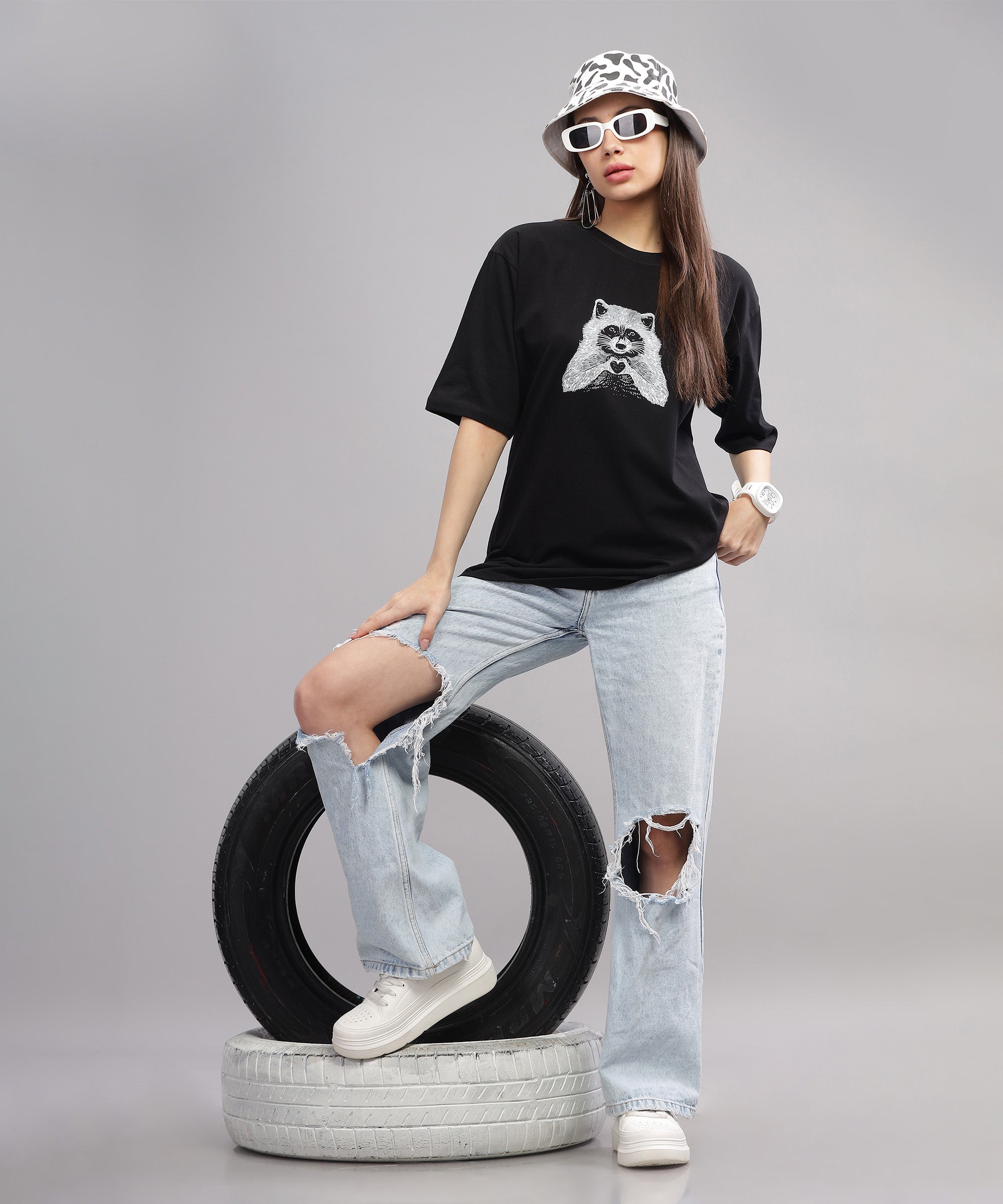 Racoon| Women's Oversized T-shirt