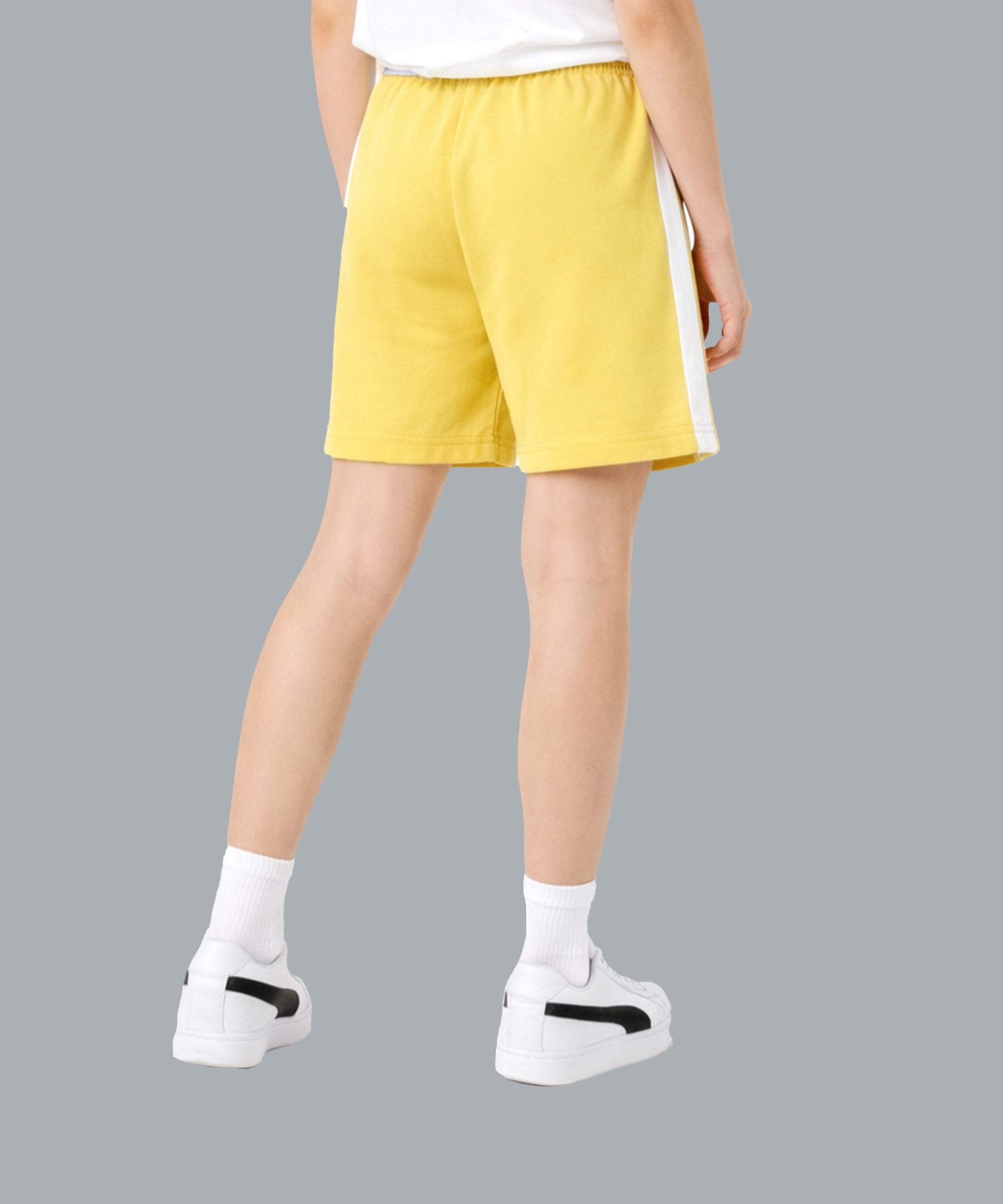 #Color_Yellow | Blue